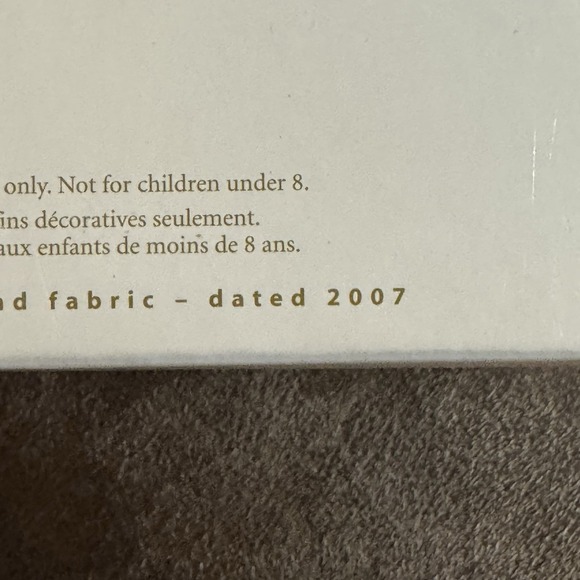 Hallmark Christmas Ornament 2007 THE GLASS SLIPPER Disney Cinderella H72 - Picture 7 of 7